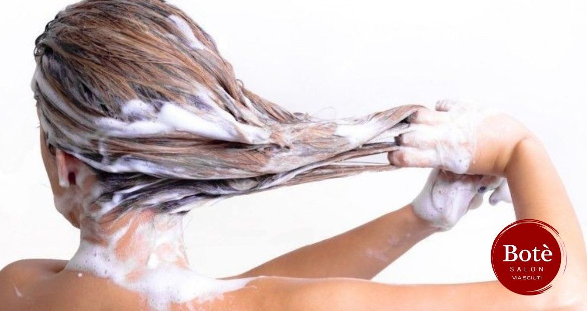 Clicca per leggere tutto l'articolo: Come lavare i capelli per mantenerli sani e puliti?